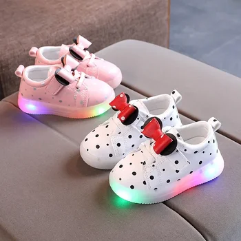 Детски LED обувки Детски осветени маратонки за момчета момичета Детски светещи спортни маратонки Малки бебешки светещи маратонки