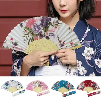 Компактен сгъваем вентилатор японски стил декоративен цветен печат сгъваем вентилатор преносим бамбук кух фото реквизит за класически танц
