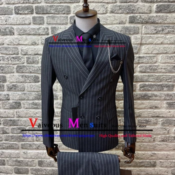 Pinstripe Двуреден мъжки костюм Комплект Изрязан ревер 2 броя Черни раирани костюми за мъже Бизнес работа Блейзър панталони Ropa Hombre